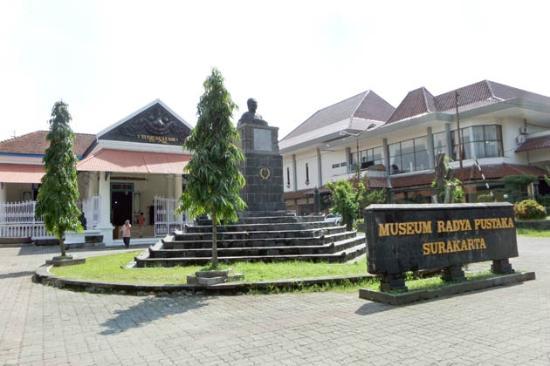 Radya Pustaka Museum